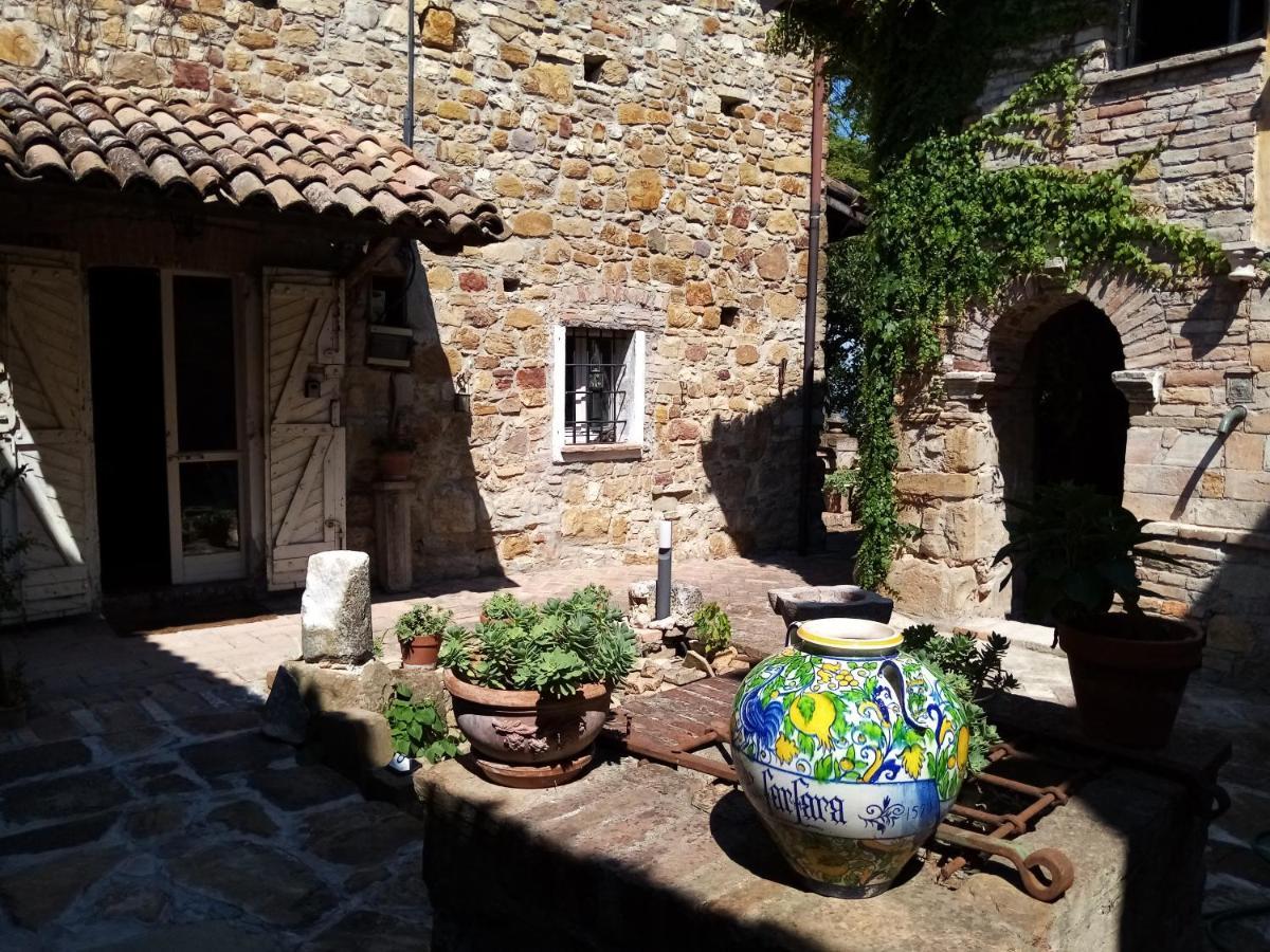 Гостевой дом Morelli House Montalbo Экстерьер фото