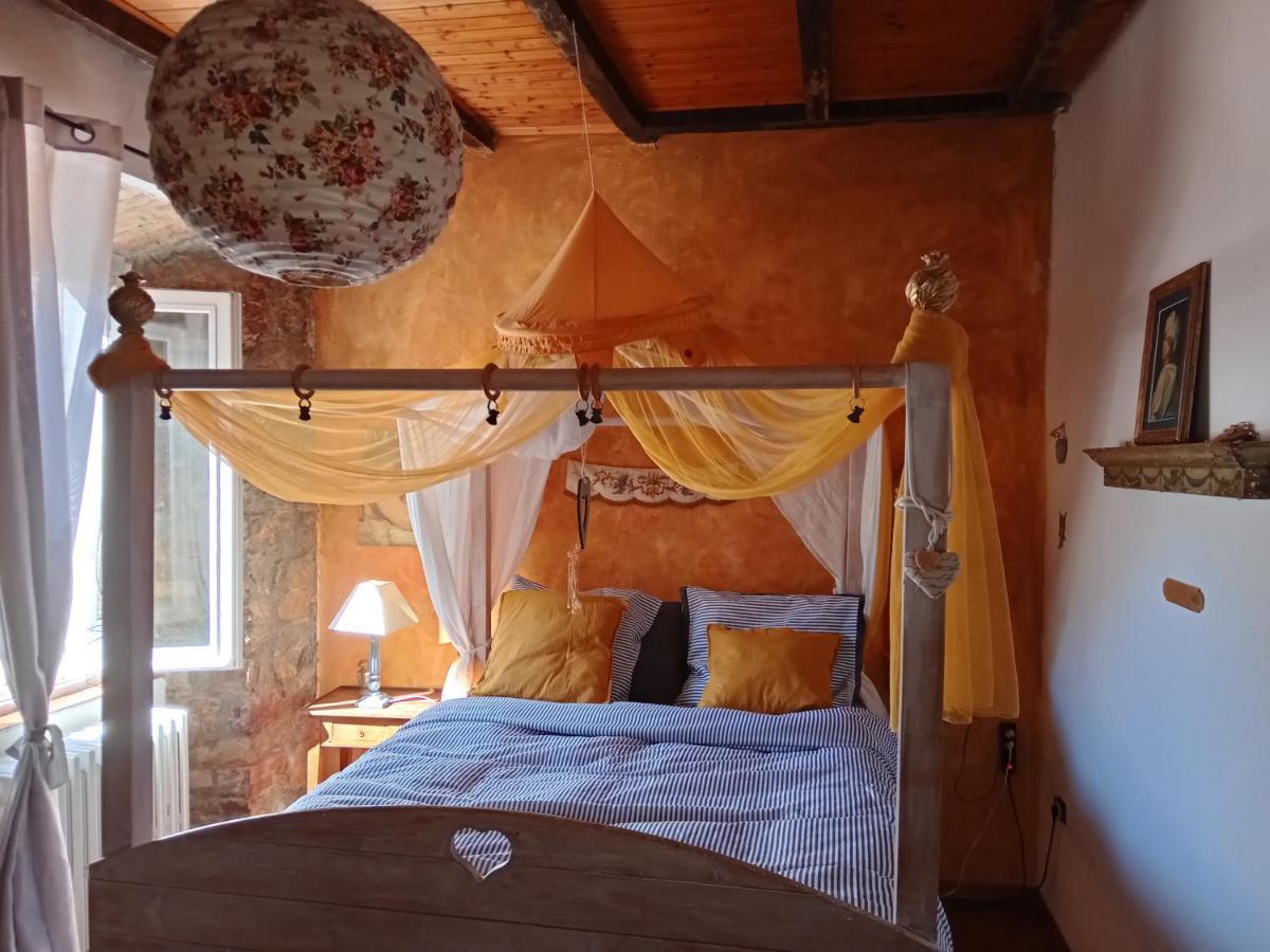 Гостевой дом Morelli House Montalbo Экстерьер фото