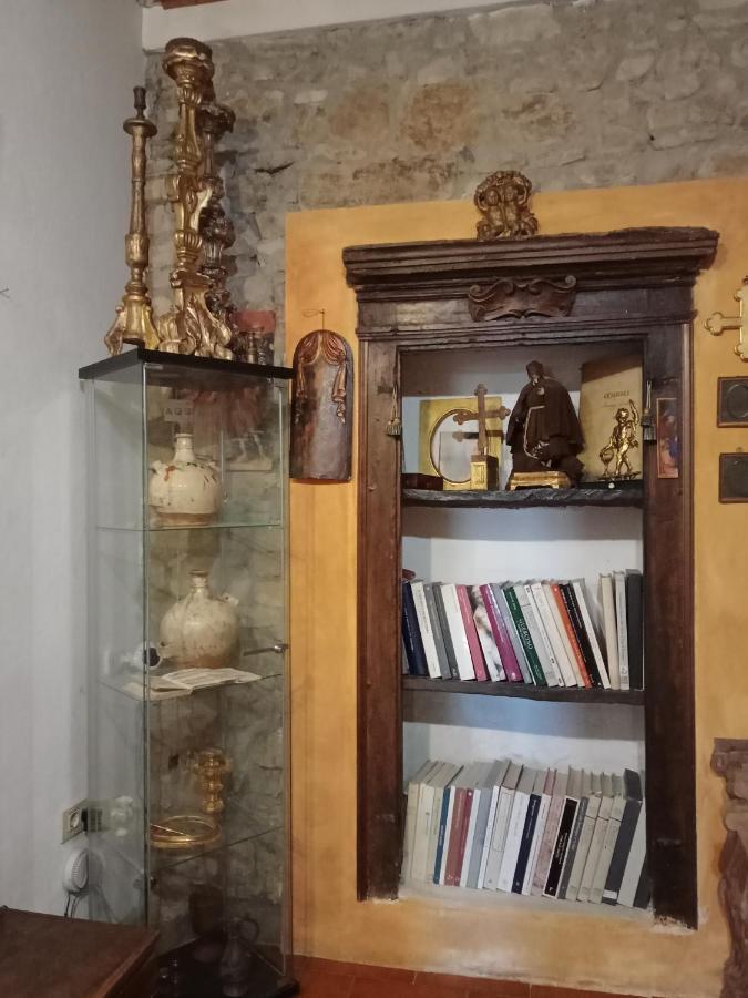 Гостевой дом Morelli House Montalbo Экстерьер фото