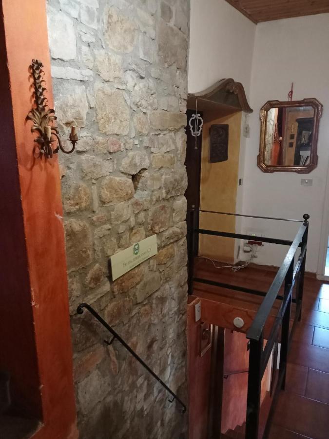 Гостевой дом Morelli House Montalbo Экстерьер фото