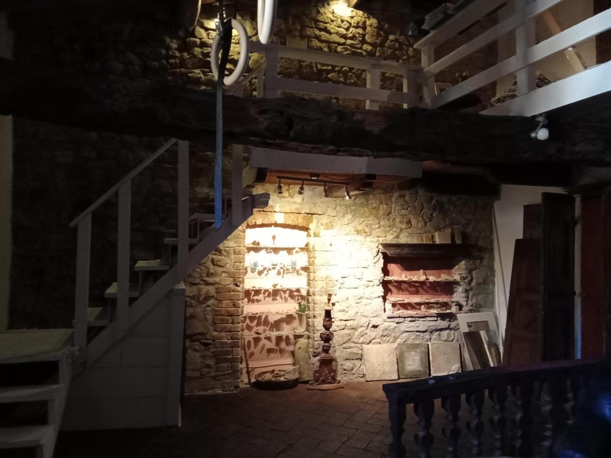 Гостевой дом Morelli House Montalbo Экстерьер фото